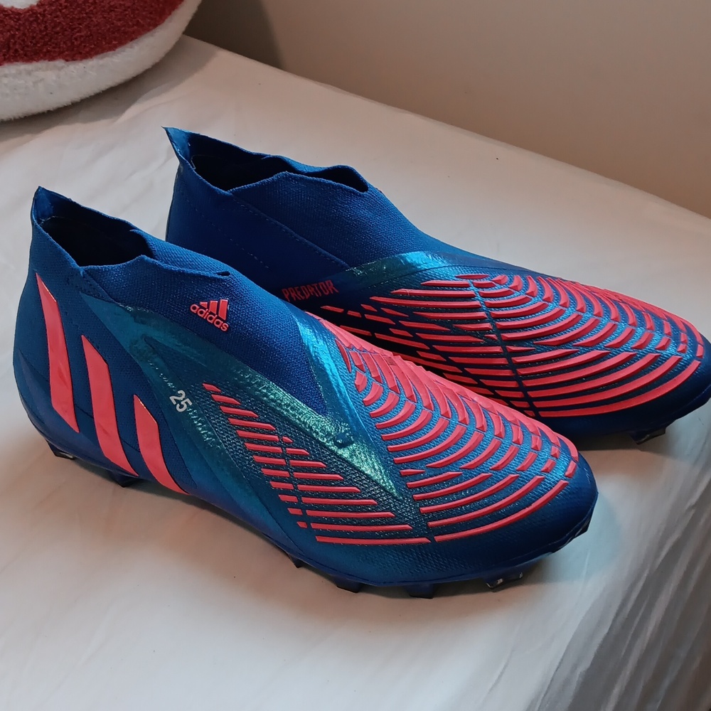 Predator Edge+ Cleats - Picture 4 of 8